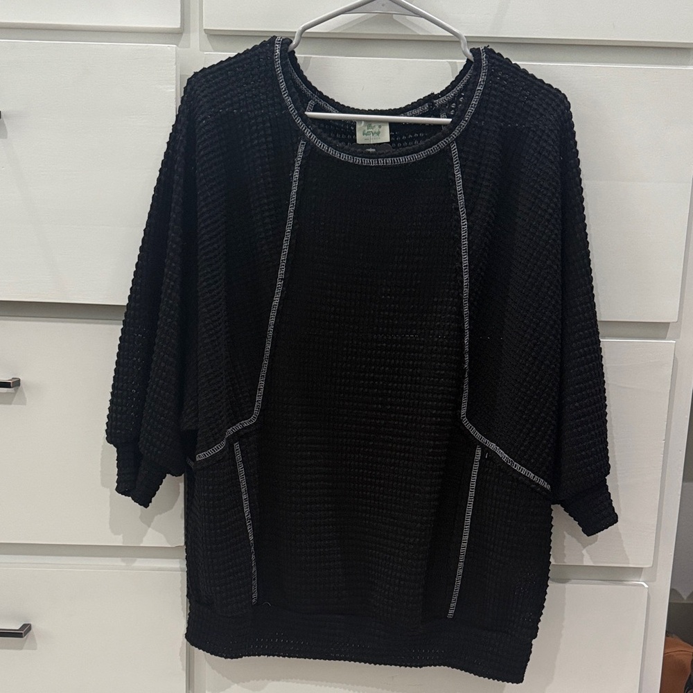 Black Thin Textured Sweater oversized quarter sleeve brand blue buttercup NWT